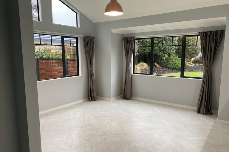 Photo of property in 44 Realm Drive, Paraparaumu, 5032