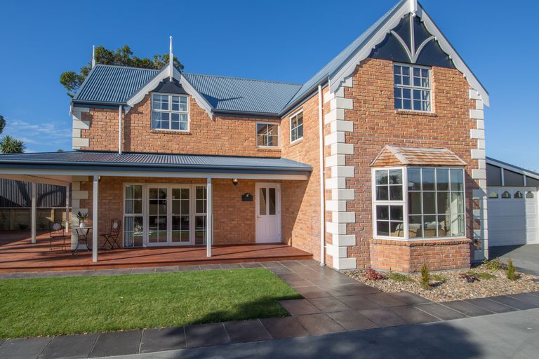 Photo of property in 11a Bridge Street, New Brighton, Christchurch, 8062