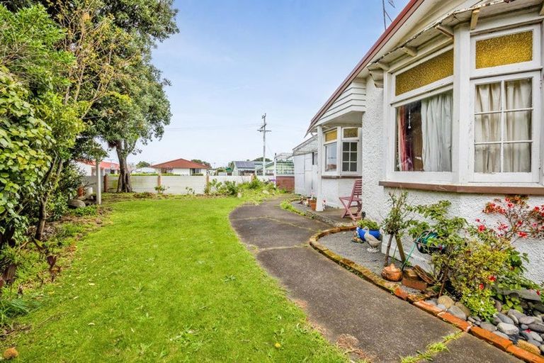 Photo of property in 32 Norfolk Street, Patea, 4520