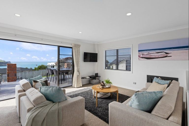 Photo of property in 28 Island View Drive, Gulf Harbour, Whangaparaoa, 0930