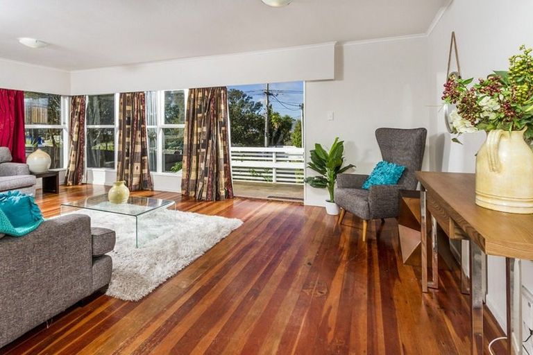 Photo of property in 1/22 Alamein Avenue, Belmont, Auckland, 0622