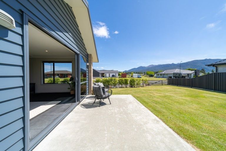 Photo of property in 25 Vancouver Place, Te Anau, 9600