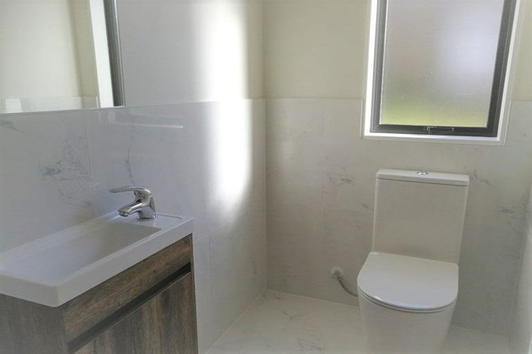 Photo of property in 14 Seafarer Crescent, Stanmore Bay, Whangaparaoa, 0932