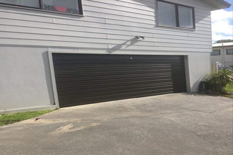 Photo of property in 1/7 Romulus Place, Totara Vale, Auckland, 0629