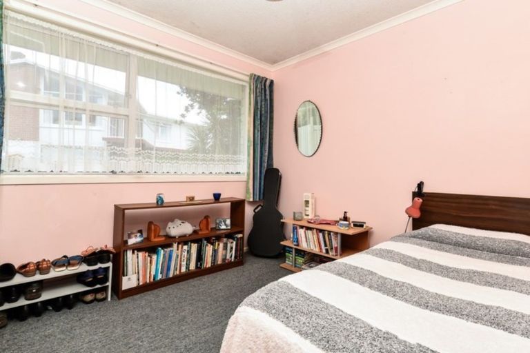 Photo of property in 18 Storey Avenue, Forest Lake, Hamilton, 3200