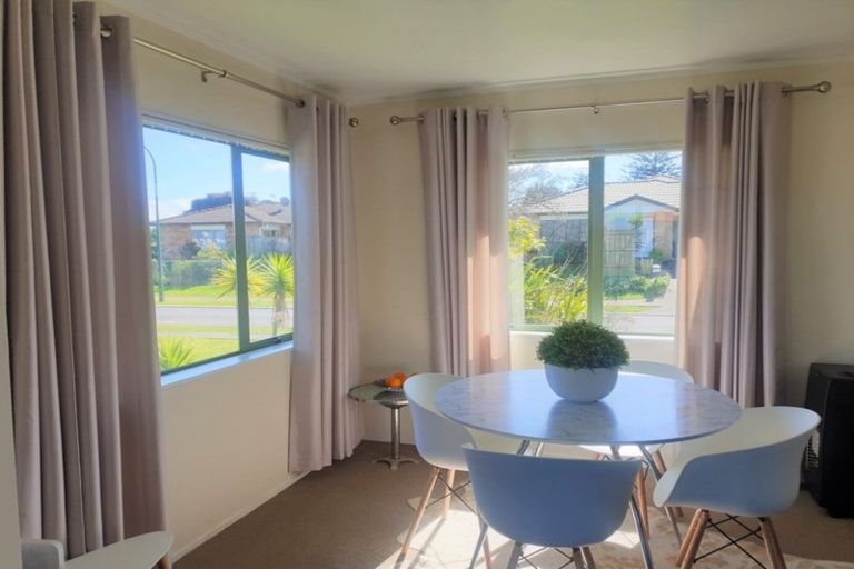 Photo of property in 5 Carn Place, Weymouth, Auckland, 2103