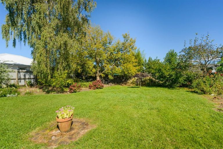 Photo of property in 27 Bond Street, Marton, 4710