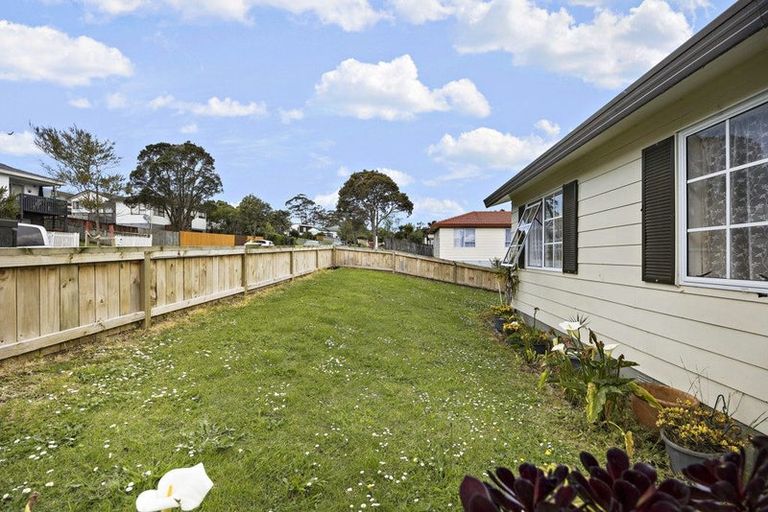 Photo of property in 44 Borich Road, Sunnyvale, Auckland, 0612