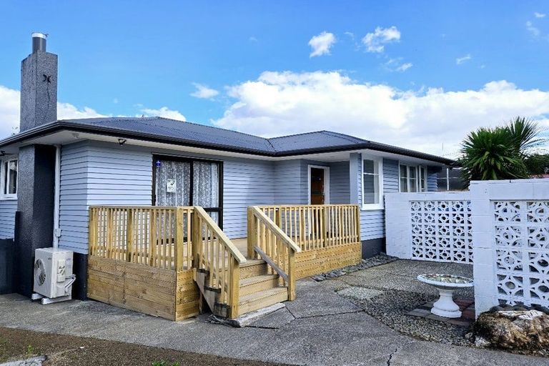 Photo of property in 4 Ruby Street, Manurewa, Auckland, 2102
