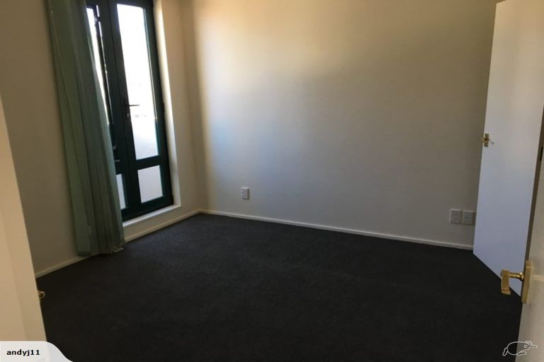 Photo of property in Courtenay Apartments, 602/120 Courtenay Place, Te Aro, Wellington, 6011