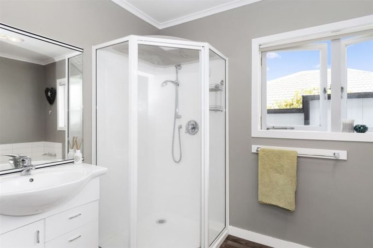 Photo of property in 16 Smiths Road, Matua, Tauranga, 3110