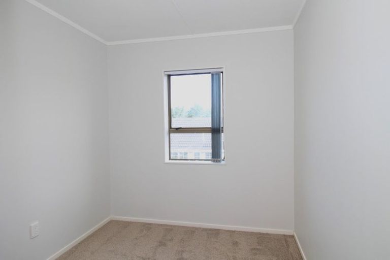 Photo of property in 43 Goodwood Drive, Goodwood Heights, Auckland, 2105