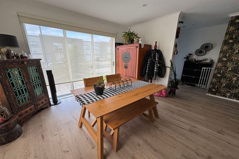 Photo of property in 20 Ambar Ridge Avenue, Massey, Auckland, 0614