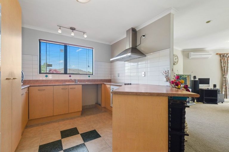 Photo of property in 3 Shannon Place, Nawton, Hamilton, 3200