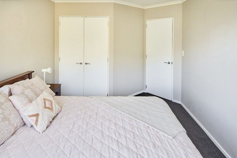 Photo of property in 23 View Road, Titahi Bay, Porirua, 5022