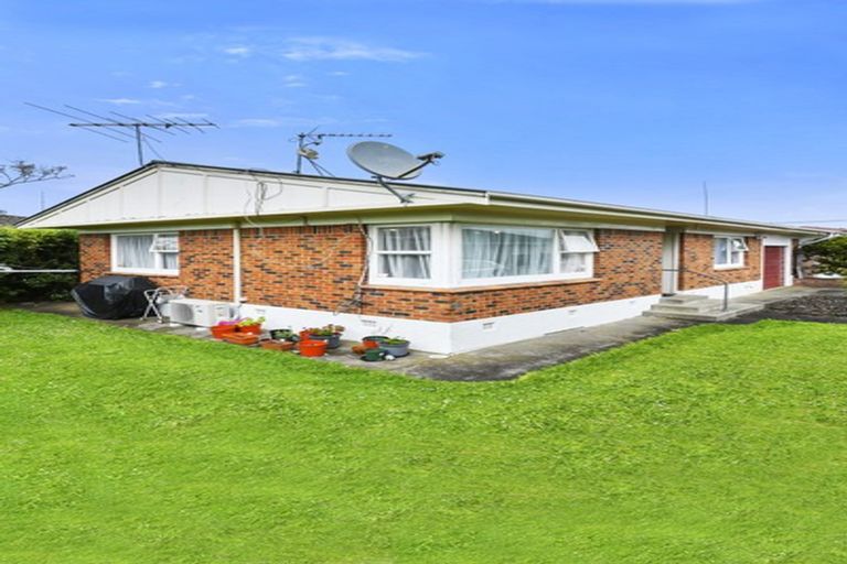 Photo of property in 2/76 Wintere Road, Papatoetoe, Auckland, 2025
