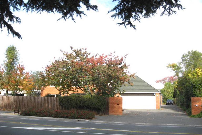Photo of property in 2/3 Creyke Road, Ilam, Christchurch, 8041