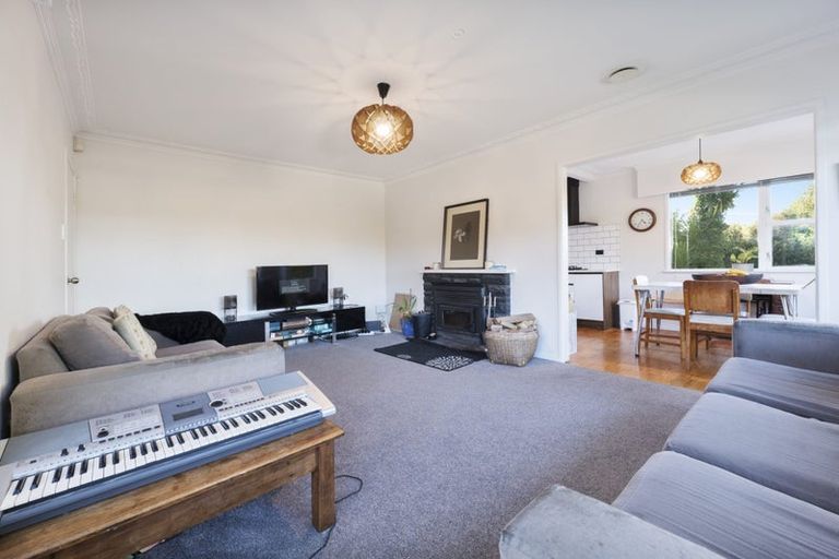 Photo of property in 60 Hilling Street, Titirangi, Auckland, 0604