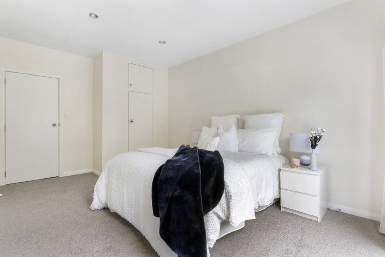 Photo of property in 36a Clayburn Road, Glen Eden, Auckland, 0602