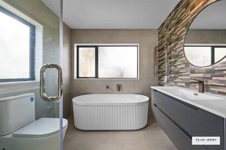 Photo of property in 339c Bucklands Beach Road, Bucklands Beach, Auckland, 2012