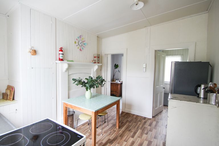 Photo of property in 16 Worcester Street, Hampden, 9410