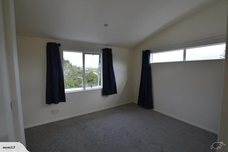 Photo of property in 4b/20 Ian Marwick Place, Birkenhead, Auckland, 0626