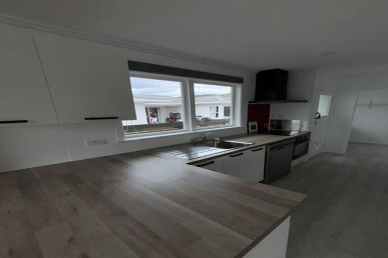 Photo of property in 31 Karamu Crescent, Wainuiomata, Lower Hutt, 5014