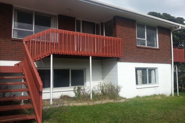 Photo of property in 1/2a Hart Road, Hauraki, Auckland, 0622