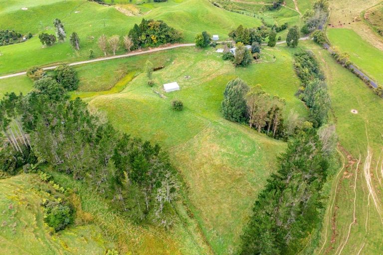 Photo of property in 805 Croydon Road, Te Popo, Stratford, 4394