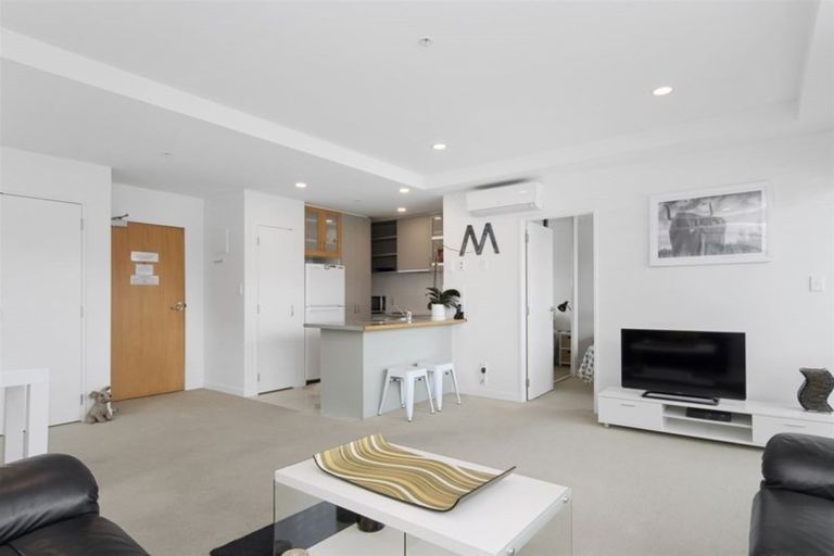 Photo of property in Beaumont Apartments, 12/12 Maunganui Road, Mount Maunganui, 3116