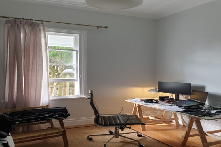 Photo of property in 27 Tramway Road, Beach Haven, Auckland, 0626