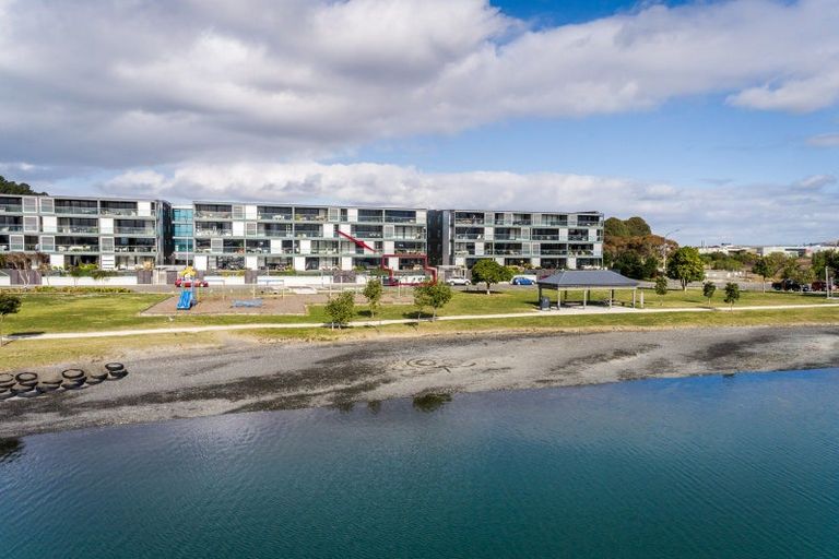 Photo of property in 209/7 Humber Street, Pandora, Napier, 4110