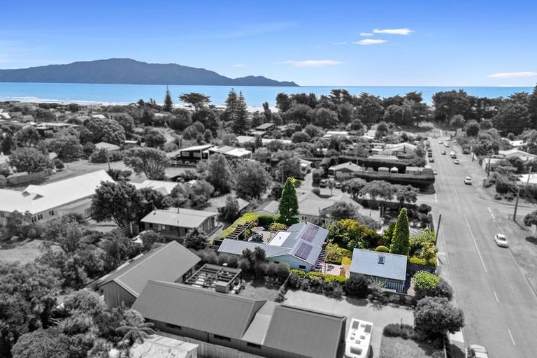 Photo of property in 16 Rauparaha Street, Waikanae Beach, Waikanae, 5036