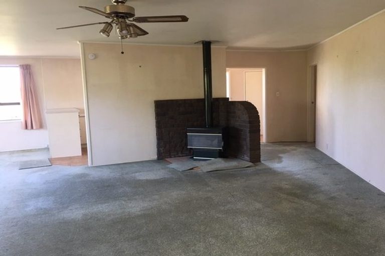 Photo of property in 16 Brightwell Street, Papakura, 2110
