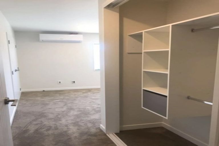 Photo of property in 16 Meritage Lane, Te Atatu South, Auckland, 0610