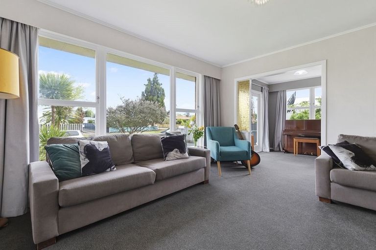 Photo of property in 99 Mount View Road, Melville, Hamilton, 3206