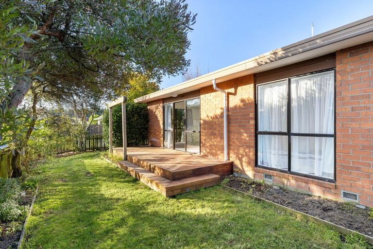 Photo of property in 1/126b Inwoods Close, Parklands, Christchurch, 8083