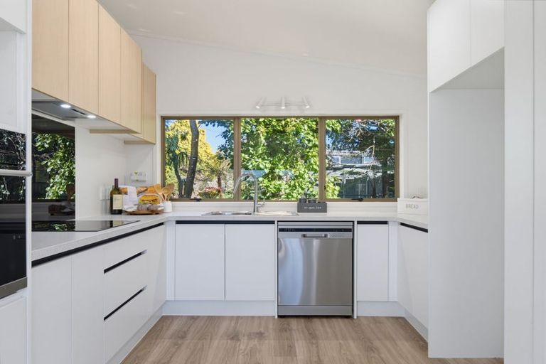 Photo of property in 22 Alastair Avenue, Owhata, Rotorua, 3010