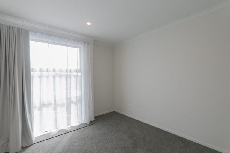 Photo of property in 32 Raranga Lane, Hobsonville, Auckland, 0616