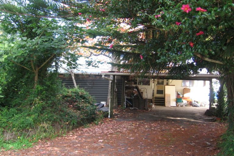 Photo of property in 21 Lookout Drive, Laingholm, Auckland, 0604