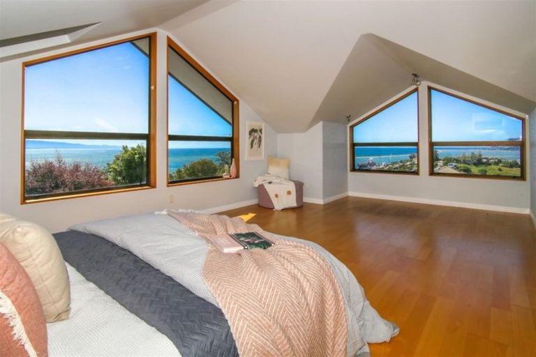 Photo of property in 129 Princes Drive, Britannia Heights, Nelson, 7010