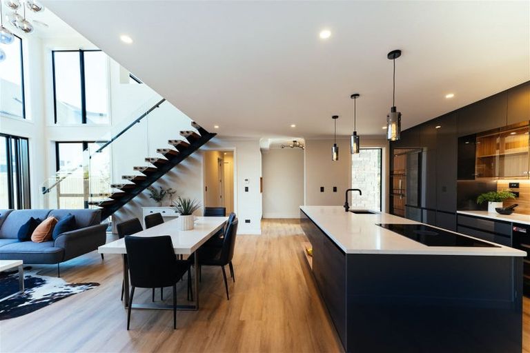 Photo of property in 73 Normans Road, Strowan, Christchurch, 8052