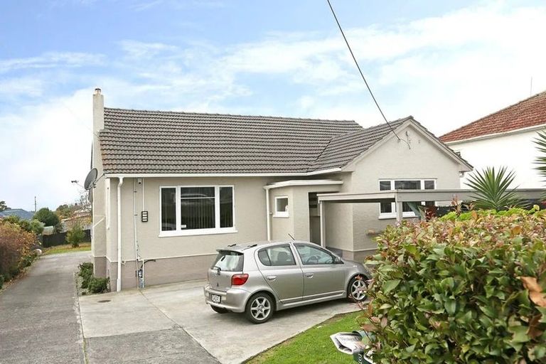 Photo of property in 4029 Great North Road, Glen Eden, Auckland, 0602