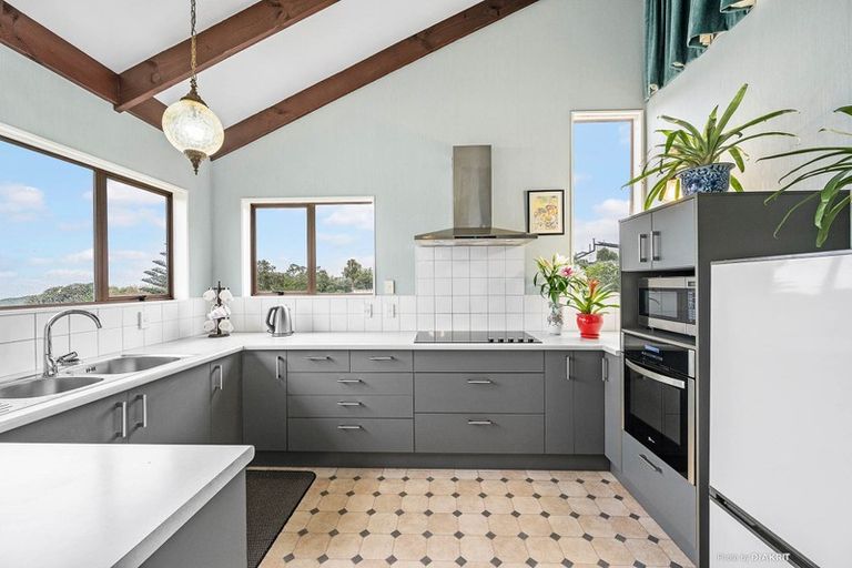 Photo of property in 18 Rajkot Terrace, Broadmeadows, Wellington, 6035