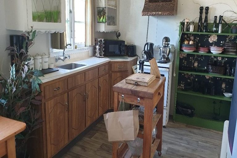 Photo of property in 32 Leicester Street, Patea, 4520