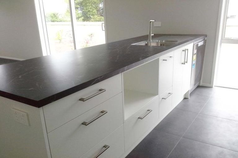 Photo of property in 8d Solway Terrace, Bell Block, New Plymouth, 4312