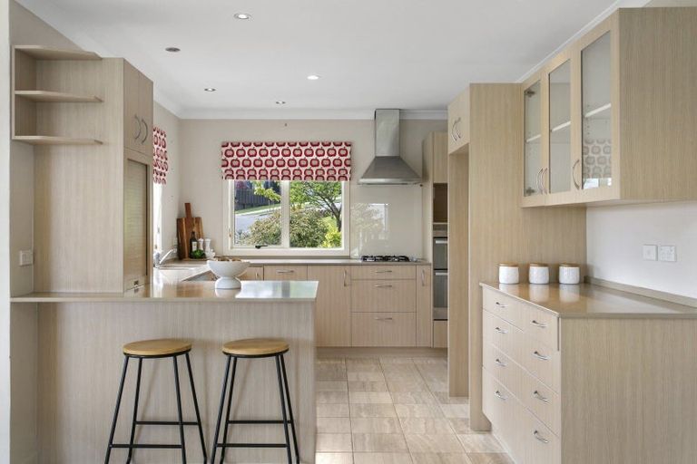 Photo of property in 24 Botanical Heights Drive, Waipahihi, Taupo, 3330