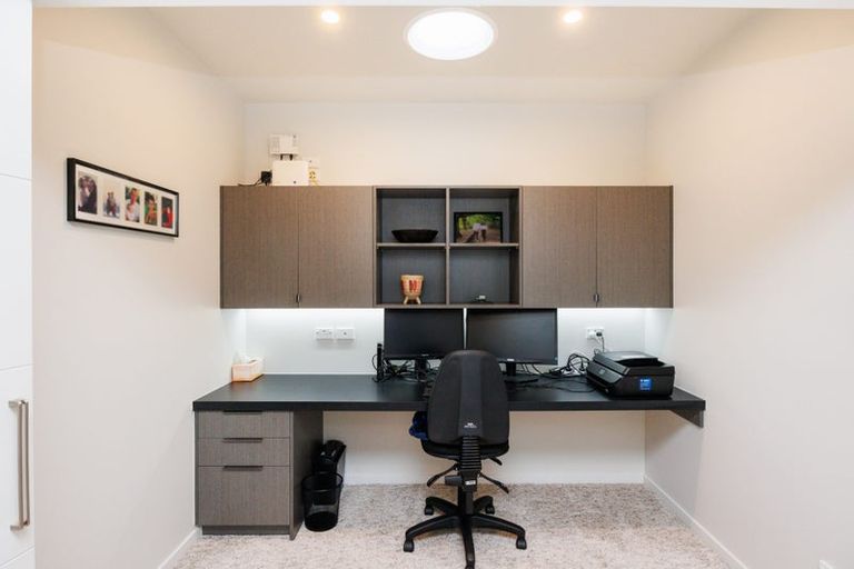 Photo of property in 156 Pacific Drive, Fitzherbert, Palmerston North, 4410