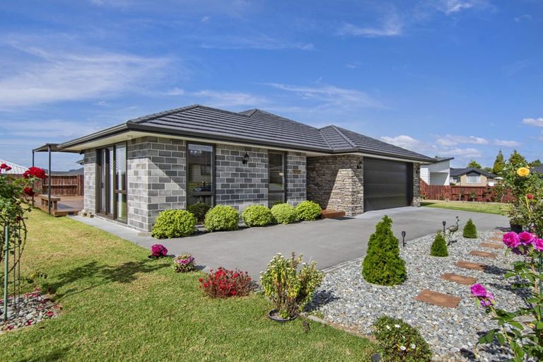 Photo of property in 24 Okaihau Place, Tikipunga, Whangarei, 0112