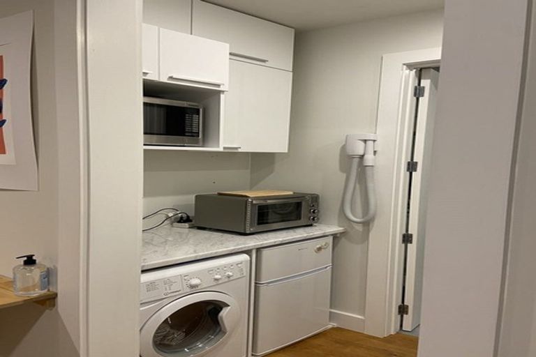 Photo of property in 83 Seatoun Heights Road, Seatoun, Wellington, 6022